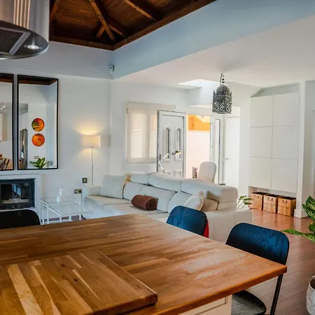 Oasis Beachfront By Holidays Villa *