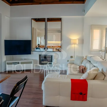 Oasis Beachfront By Holidays Villa *