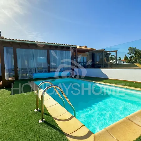 Oasis Beachfront By Holidays * Corralejo