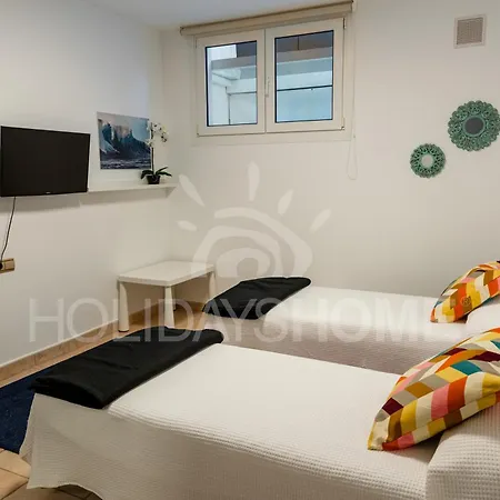 Oasis Beachfront By Holidays * Corralejo
