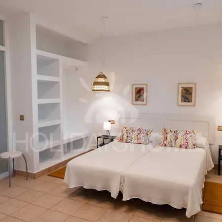 Oasis Beachfront By Holidays