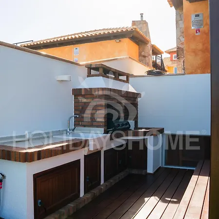 Villa Oasis Beachfront By Holidays