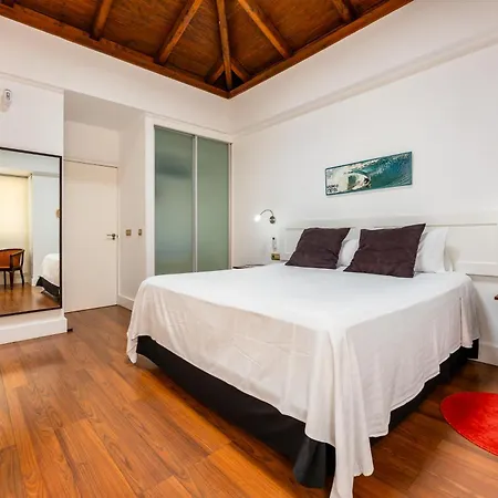 Oasis Beachfront By Holidays