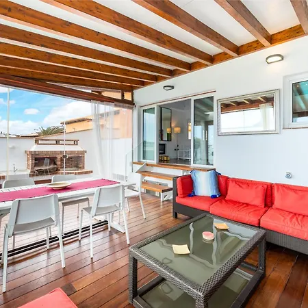 Oasis Beachfront By Holidays * Κοραλέχο