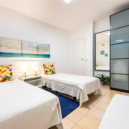 Oasis Beachfront By Holidays ヴィラ *