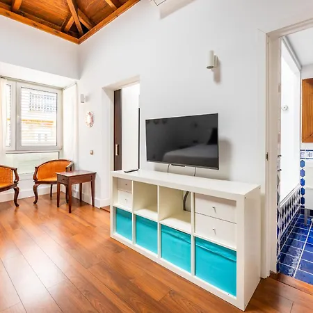 Oasis Beachfront By Holidays * Κοραλέχο