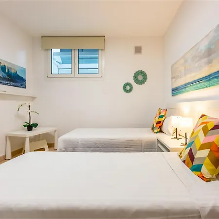 Oasis Beachfront By Holidays ヴィラ *