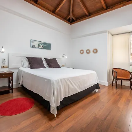 וילה Oasis Beachfront By Holidays